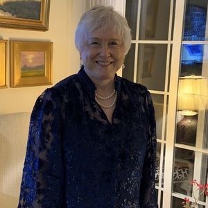 Meet your Posher, Debbie